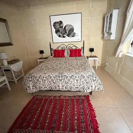 Dom wakacyjny L-artiste A Unique Blend Of History Art And Relaxation Xagħra