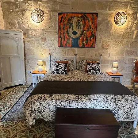 L-artiste A Unique Blend Of History Art And Relaxation * Xagħra